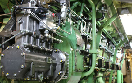 HEINZMANN HDP-K4 high pressure pump on Pielstick 2.2 engine at YMER icebreaker HEINZMANN HDP-K4 high pressure pump on Pielstick 2.2 engine at YMER icebreaker